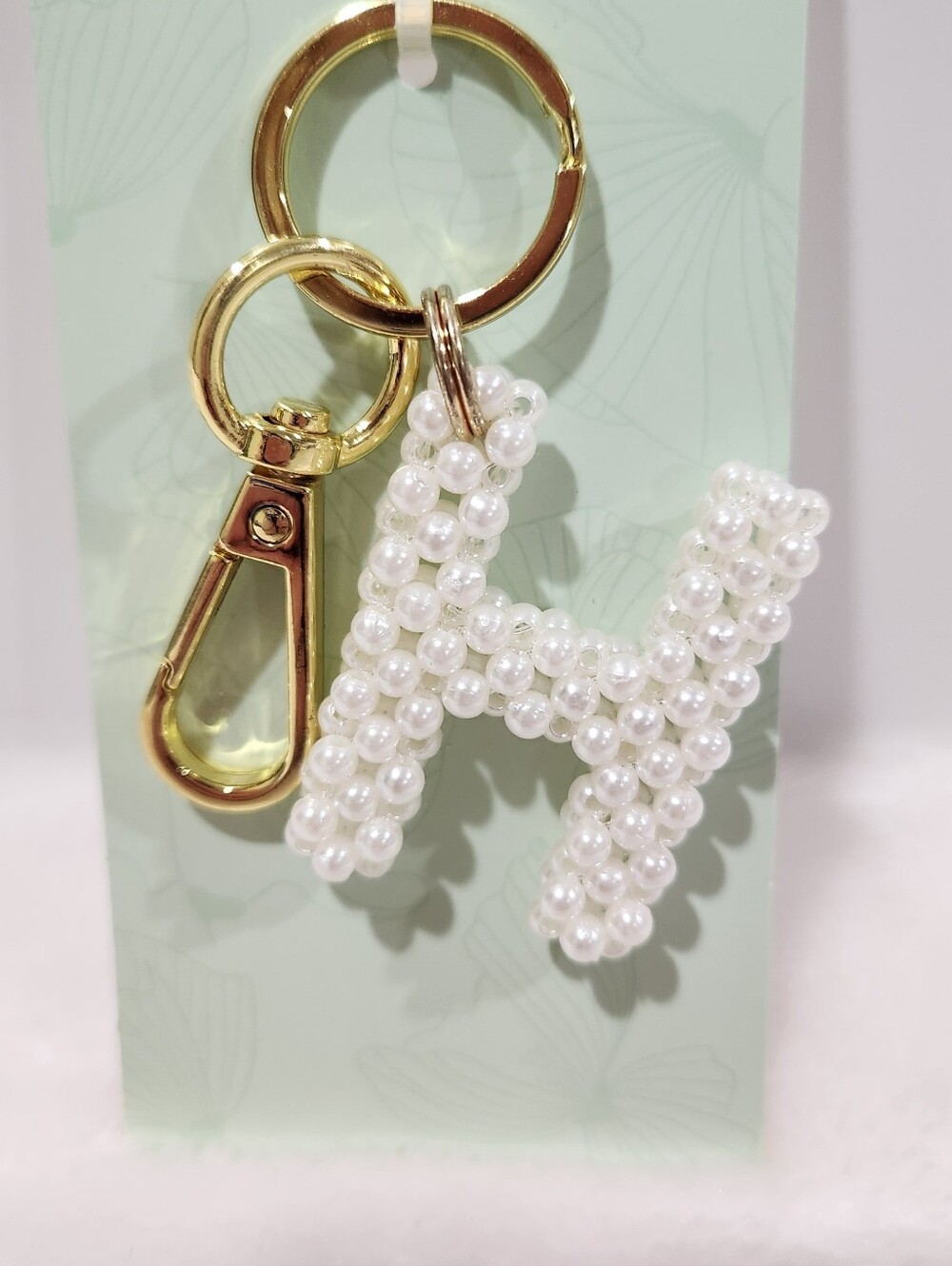 Initial Letter H White Knitted Woven 3D Beaded Pearl Gold Keychain Bag Charm NWT - Picture 2 of 5